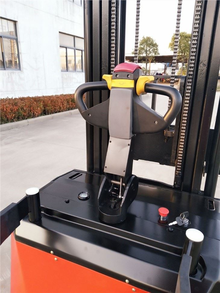 Warehouse 1500kg Electric Pallet Stacker